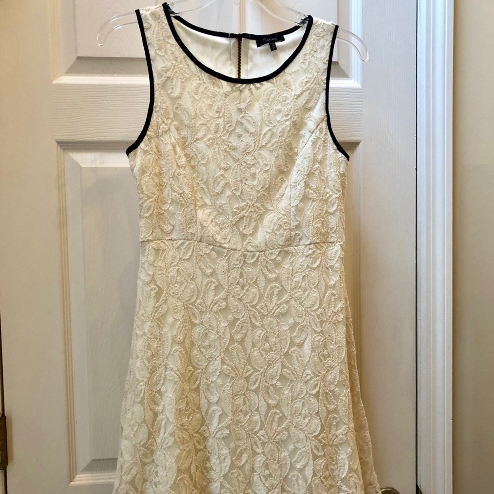 Mantra Sleeveless Off White Lace Dress Black trim